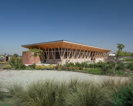 Casa Muros Curvos